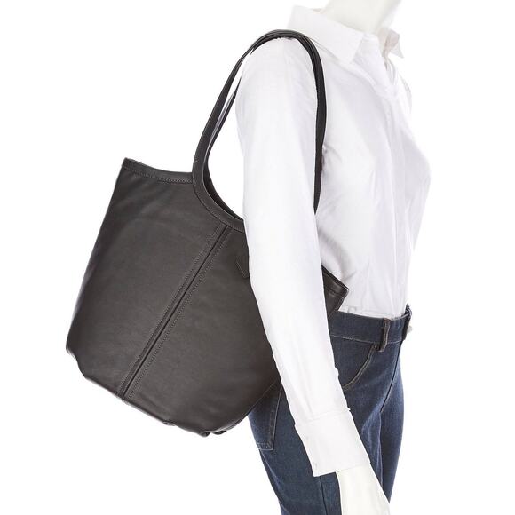 Coach Accessories - Coach Bea Tote Black Leather Top Zip Shoulder Handbag NWT